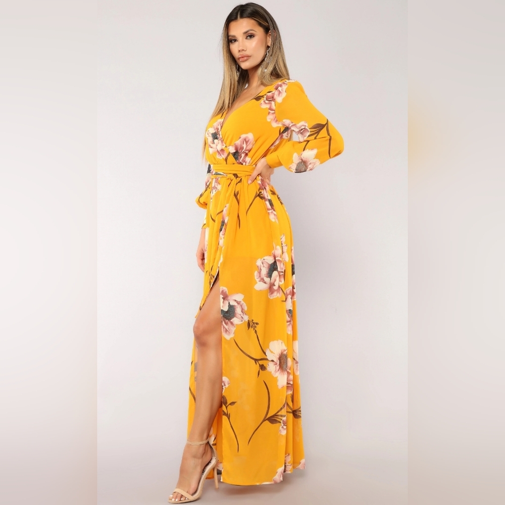 Fashion Nova Yellow floral dress size Medium - Picture 2 of 3